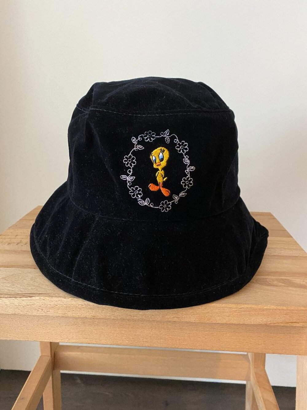 vintage 90s 1996 warner bros studio store tweedy bird embroidered bucket hat